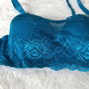 Blue bra, 34B